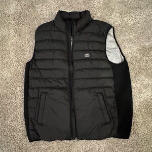 Roots Black and Gray Puffer Vest Sz XXL 2xl